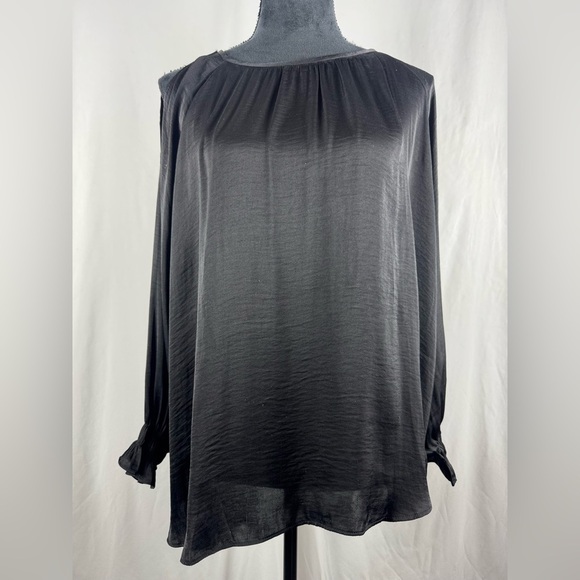 Old Navy Tops - Old Navy Black Cold Shoulder Long Sleeve Blouse